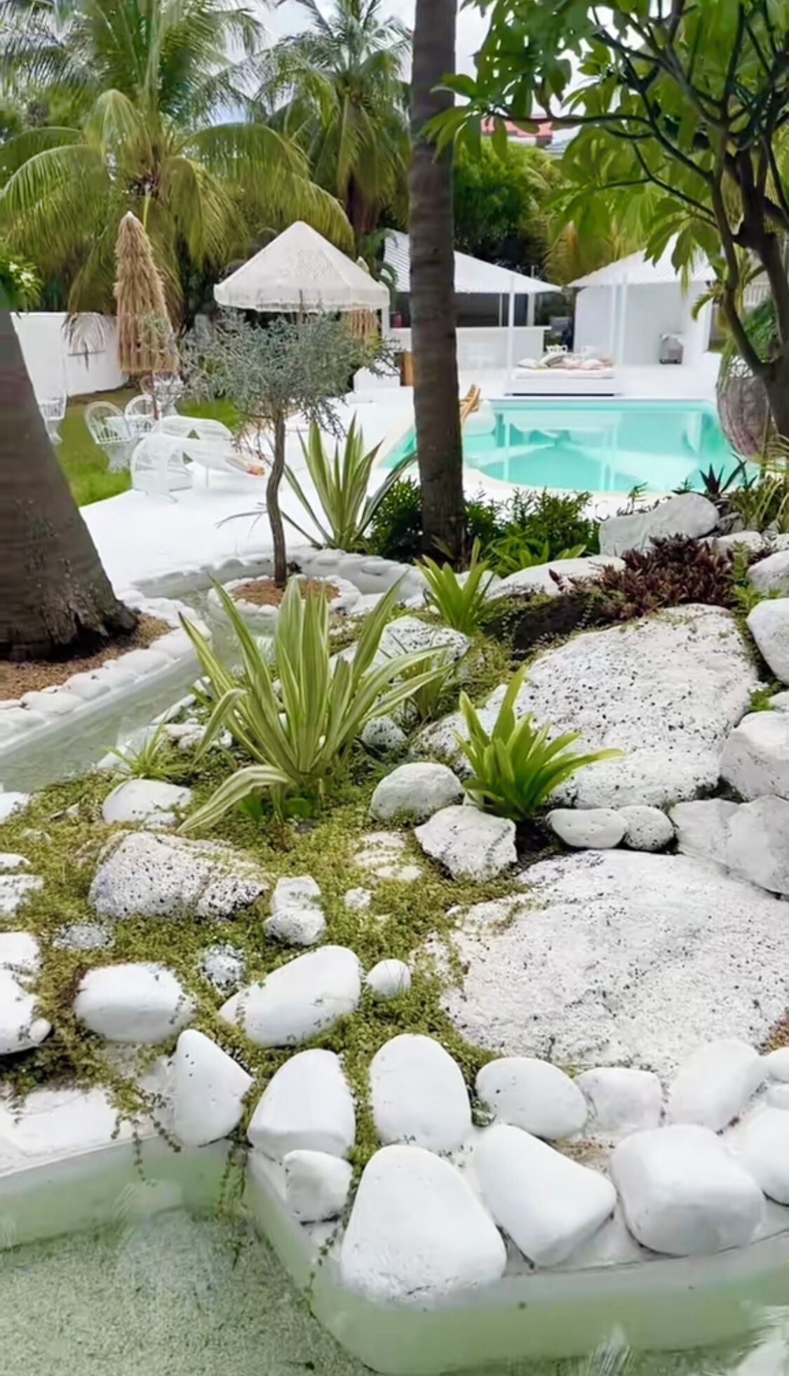 حمّام سباحة خارجي