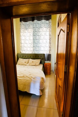 3 dormitorios, tabla de planchar con plancha, wifi y ropa de cama