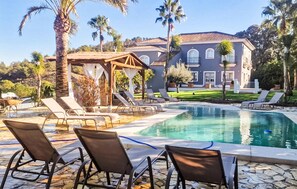 Pool - Awesome home in Coin with private swimming pool, can be inside or outside (Coin)