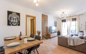 Smart TV - Stunning apartment in Itrabo with WiFi (Itrabo)