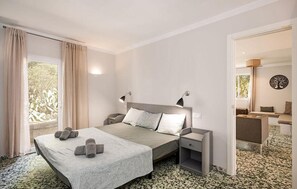 2 bedrooms, travel cot, free WiFi - Stunning home in Ses Salines with house a panoramic view (Ses Salines)