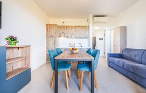 Dining - Gorgeous apartment in Badesi (Badesi)