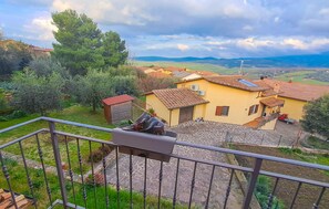 Property grounds - 2 bedroom nice home in Montenero d'Orcia (Montenero d'Orcia)