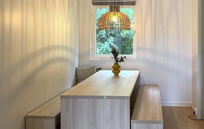 Dining - Beautiful apartment in Myggenäs with WiFi (Myggenäs)