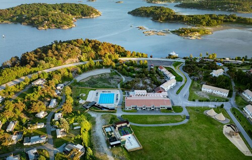 Amazing apartment in Myggenäs with swimming pool