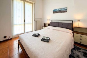 4 camere, ferro/asse da stiro, Wi-Fi, lenzuola