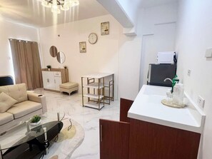Smart TV - AJB Suite Mactan Cebu (2km Mactan City Centre/8km to Mactan Airport (Lapu-Lapu)