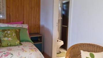 Cofres nos quartos, cortinas blackout, Wi-Fi de cortesia