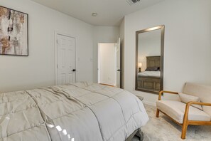 House (3 Bedrooms) | Interior - Elegant Home w/ Private Patio, 2 Mi to UTD Campus! (Dallas)