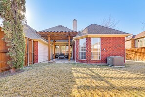 House (3 Bedrooms) | Interior - Elegant Home w/ Private Patio, 2 Mi to UTD Campus! (Dallas)