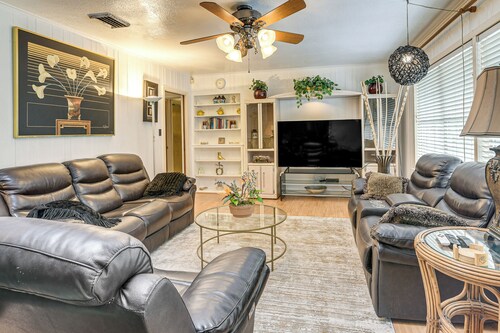 Shop, Dine & Explore: Home 3 Mi to NRG Stadium