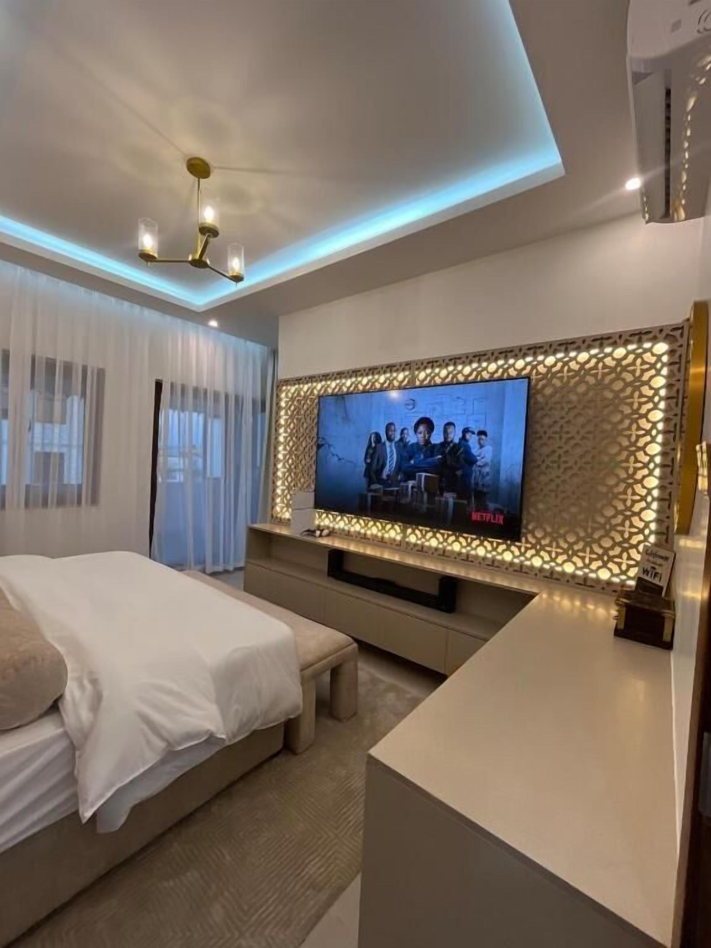 Luxury-Studio, Balkon, Stadtblick | Schreibtisch, Bügeleisen/Bügelbrett, kostenloses WLAN, Bettwäsche