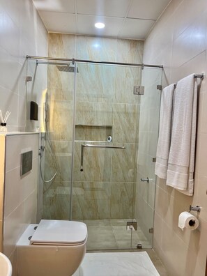 Luxury Studio, Balcony, City View | Bathroom | Slippers - Adiya Home Next to Ferry & Forodhani (Zanzibar)