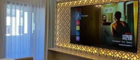 Luxury Studio, Balcony, City View