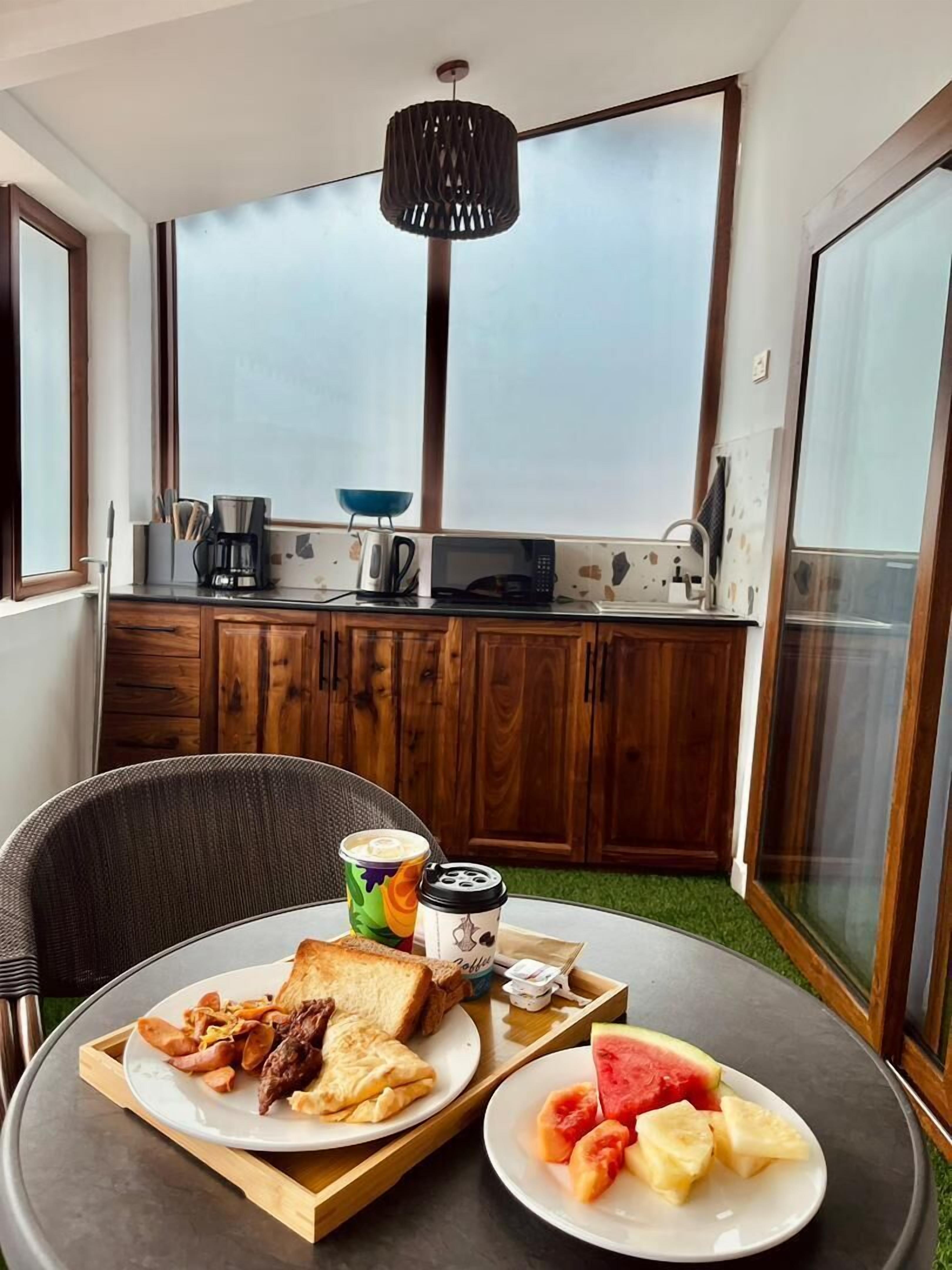 Desayuno continental gratuito y diario