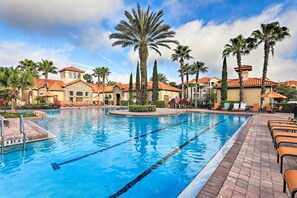 Apartment (3 Bedrooms) | Interior - Resort-style Retreat w/ Private Patio in Davenport (Davenport)