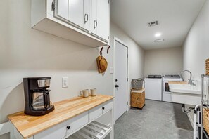 House (5 Bedrooms) | Interior - 4 Mi to Spring Training! Family-friendly Tempe Gem (Tempe)