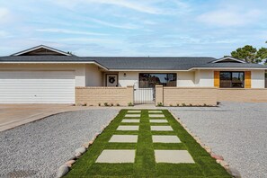 House (5 Bedrooms) | Interior - 4 Mi to Spring Training! Family-friendly Tempe Gem (Tempe)