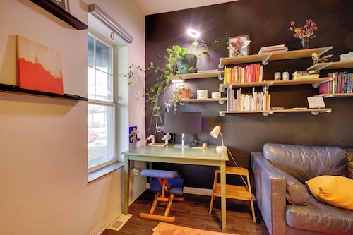 Work & Explore! Dog-friendly Salt Lake City Home