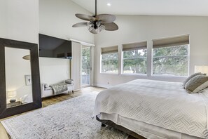 Interior - Bay & Golf Course Views! Family Getaway in Destin (Destin)