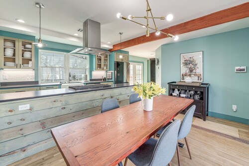 1 Mi to Campus: Modern Tulsa Home w/ Private Yard