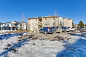 Interior - Inviting & Cozy Fraser Condo: Steps to Ski Shuttle (Fraser)