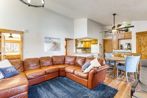 Interior - Inviting & Cozy Fraser Condo: Steps to Ski Shuttle (Fraser)