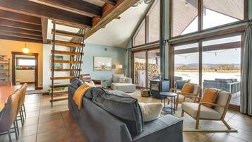 House (3 Bedrooms) | Front of property