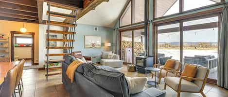 House (3 Bedrooms) | Front of property