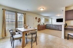 Interior - 4 Mi to Hospital & Dtwn Greensboro: Spacious Home (Greensboro)