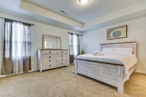 Interior - 4 Mi to Hospital & Dtwn Greensboro: Spacious Home (Greensboro)