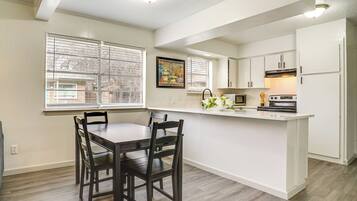 Apartment (2 Bedrooms) | Front of property