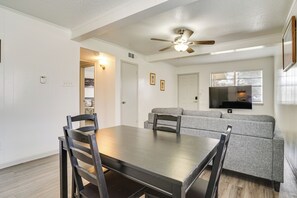 Apartment (2 Bedrooms) | Interior - Near At&t Stadium & Six Flags! 2BR w/ Fenced Yard (Arlington)