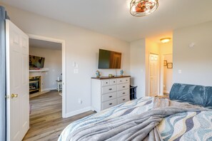 Apartment (2 Bedrooms) | Interior - Dog-friendly Condo on Smith Mountain Lake (Huddleston)