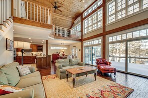 Interior - Beach & Mtn Views! Lakefront Moultonborough Home (Moultonborough)