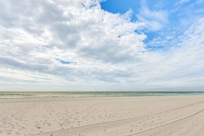 Apartment (2 Bedrooms) | Interior - Ocean-view Balcony! Tops'l Beach Resort Condo (Miramar Beach)