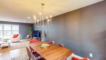 Rumah (4 Bedrooms) | Interior