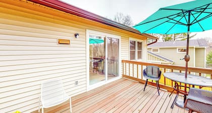 3 Mi to IU! Family-friendly Bloomington Home