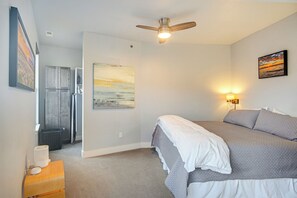 Apartment (3 Bedrooms) | Interior - One-of-a-kind Riverside Condo in Downtown Salida (Salida)