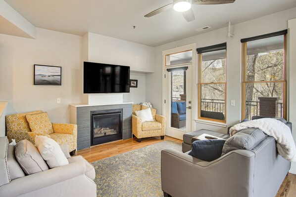 Apartment (3 Bedrooms) | Front of property