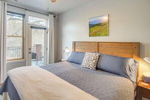 Interior - One-of-a-kind Riverside Condo in Downtown Salida (Salida)