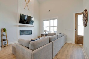 House (3 Bedrooms) | Interior - Great for Boating & Fishing! Lake Greenwood Escape (Greenwood)