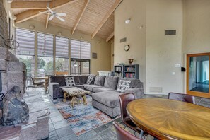 Interior - 3 Mi to Sabino Canyon! Snowbird Escape w/ Pool (Tucson)