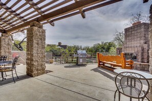 Apartment (3 Bedrooms) | Interior - 3 Mi to Sabino Canyon! Snowbird Escape w/ Pool (Tucson)