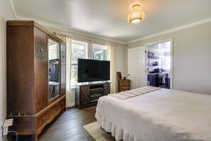 House (3 Bedrooms) | Interior - Sweeping Valley Views! 2-acre Lorena Retreat (Lorena)
