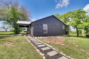 House (3 Bedrooms) | Interior - Sweeping Valley Views! 2-acre Lorena Retreat (Lorena)