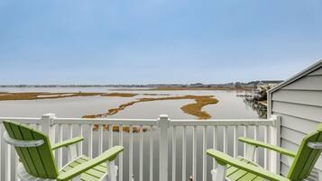 Apartemen (3 Bedrooms) | Bagian depan properti