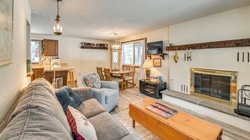 Apartment (2 Bedrooms) | Front of property