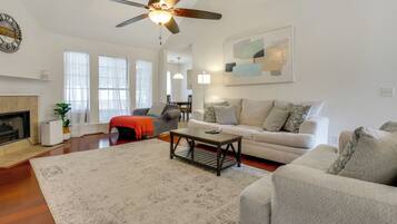 House (3 Bedrooms) | Front of property