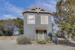 House (2 Bedrooms) | Interior - Pool Access, Walk to Water! Possum Kingdom Cabin (Graford)